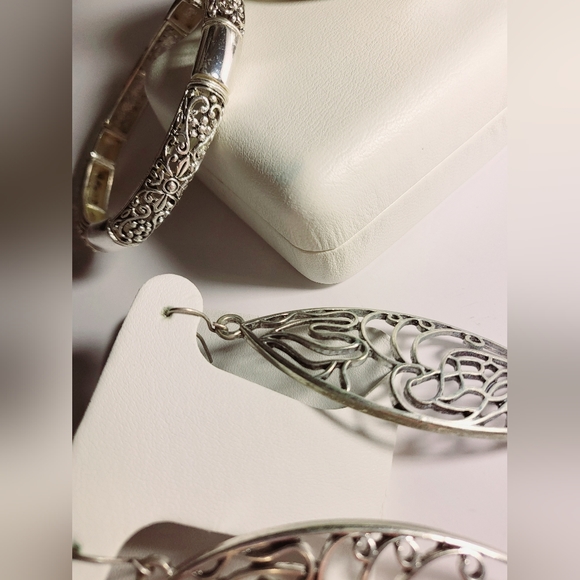 🕳️ Silver-Accent Jewellry Set - Picture 14 of 15